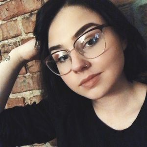 Meet your Posher, Lexi